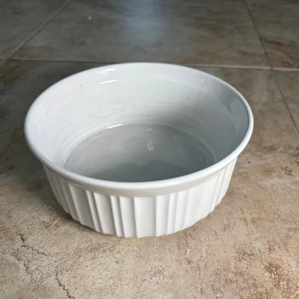 Set CorningWare French White 2.5 & 1.5 Qt Stoneware Round Casserole Dishes